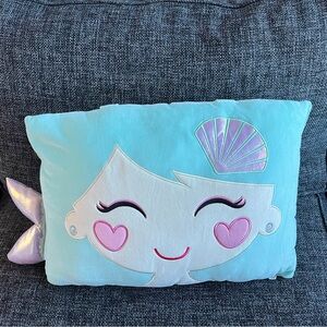 NEW Member's Mark Kids' Mermaid Throw and Pillow Gift Set